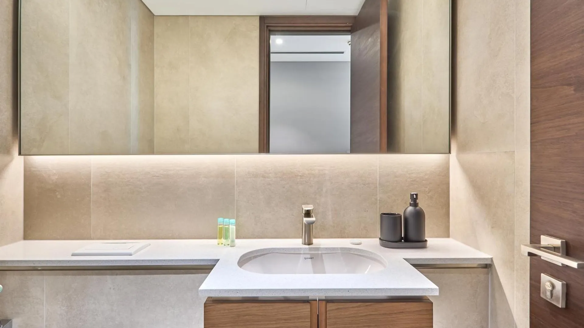 Stay By Latinem Luxury 1Br Holiday Home Cvg 3106 Near Burj Khalifa Dubai